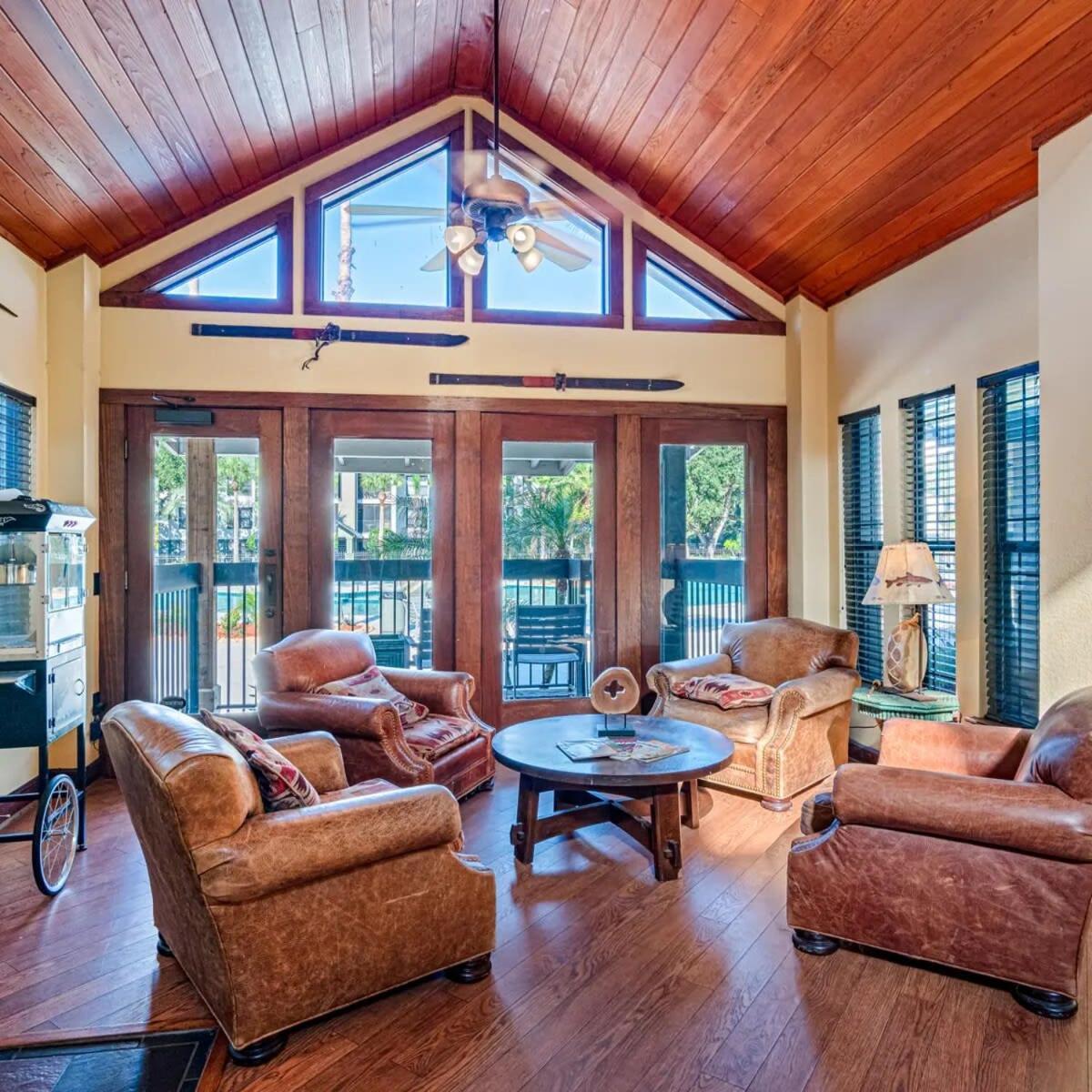 4Bd 2 Mi To Usf Free Pool + 24 Hour Gym Βίλα Τάμπα Εξωτερικό φωτογραφία